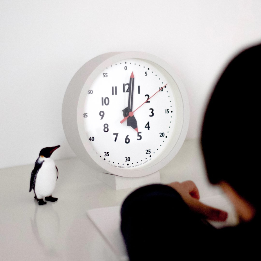 子どもに時計の読み方を教えるのって難しい?入園・入学におすすめの時計