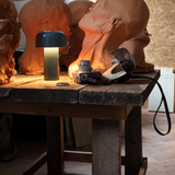 BELLHOP T(ベルホップT)テーブルランプ|FLOS(フロス)