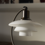 PH 2/2 ルナ エイジド・ブラス オパール テーブルランプ