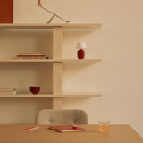 Audo Copenhagen(オドー・コペンハーゲン) トルソー ポータブルランプ ルビー シェルフ コーディネート
