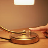 PH 2/2 LUNA テーブルランプ 真鍮/乳白ガラス