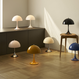 パンテラ 250 ポータブル テーブルランプ