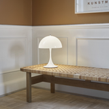 パンテラ 250 ポータブル テーブルランプ