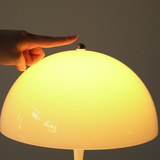 パンテラ 250 ポータブル テーブルランプ