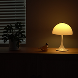 パンテラ 250 ポータブル テーブルランプ