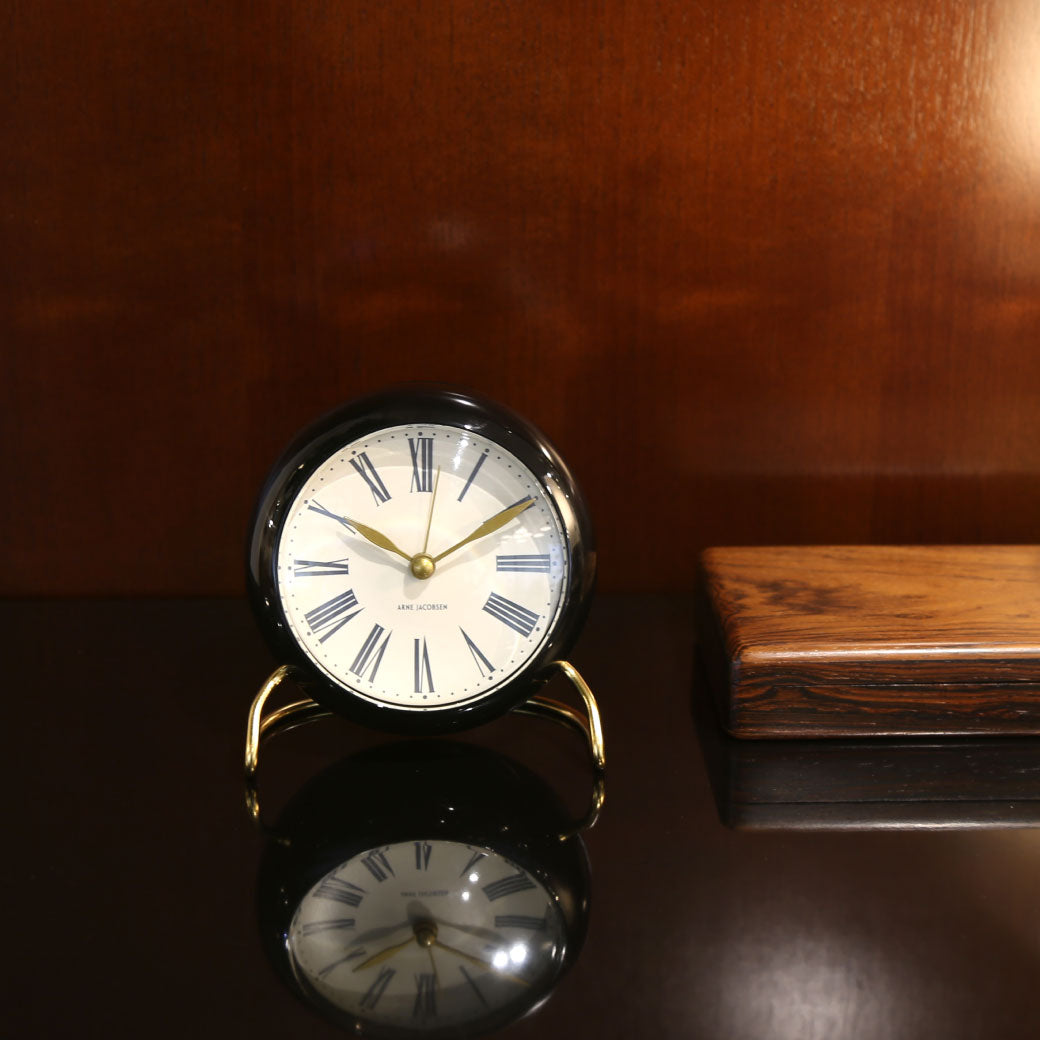 TableClock ROMAN CLASSIC | アルネ・ヤコブセンの正規販売店 Shinc