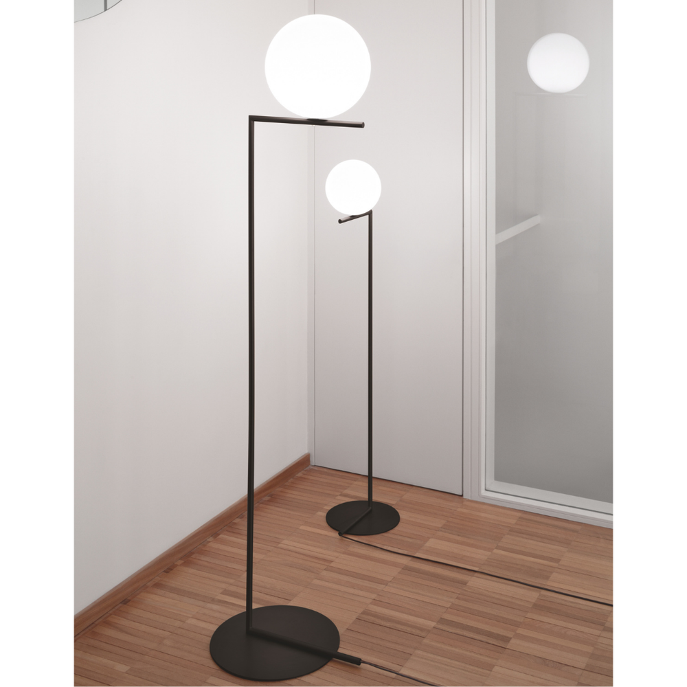 IC LIGHTS F1（アイシーライトF1）フロアランプ｜フロスの正規