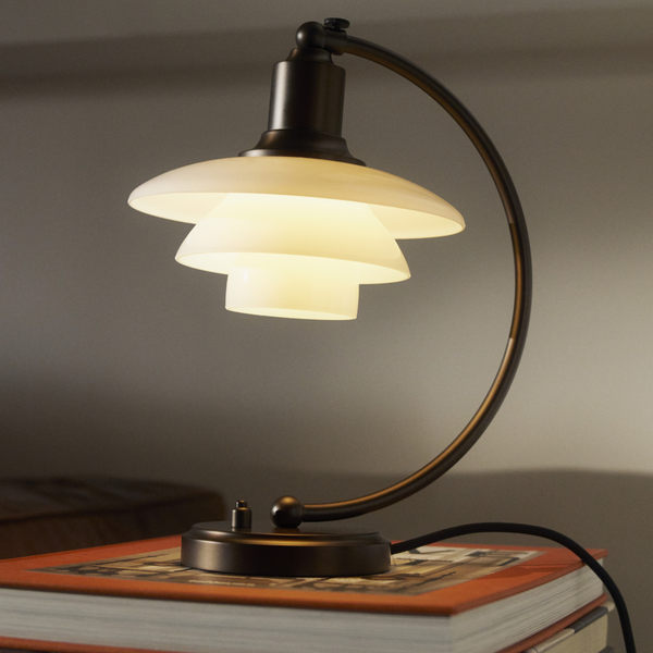 PH 2/2 LUNA AGED BRASS OPAL TABLE LAMP（PH 2/2 ルナ エイジド・ブラス オパール テーブルランプ）