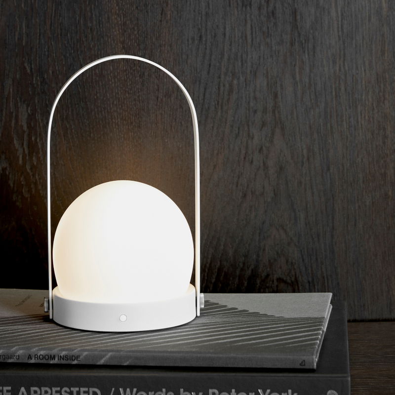 Audo Copenhagen（オドー・コペンハーゲン） CARRIE PORTABLE LAMP （キャリー ポータブル ランプ）| 全4色 |テーブルランプ