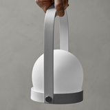 Audo Copenhagen（オドー・コペンハーゲン） CARRIE PORTABLE LAMP （キャリー ポータブル ランプ）| 全4色 |テーブルランプ