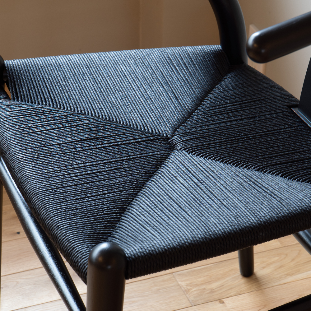 2025年限定モデル】 CH24 (Yチェア) ユーカリ ブラック塗装 SH45cm