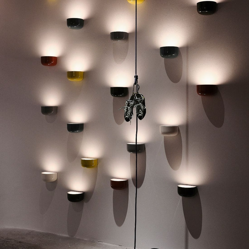 BELLHOP WALL ベルホップ ウォールランプ｜FLOS（フロス）の正規代理店