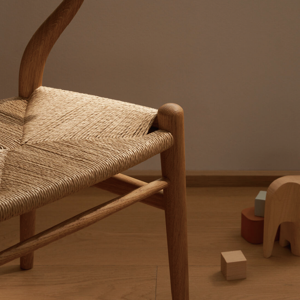 CH24 CHILDREN'S WISHBONE CHAIR | カールハンセン&サンの正規