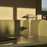 PH80 ポータブルランプ | ルイスポールセン