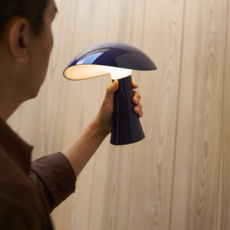 Rumee 220 Portable Lamp（ルーミー 220 ポータブル ランプ）| Louis poulsen（ルイスポールセン）