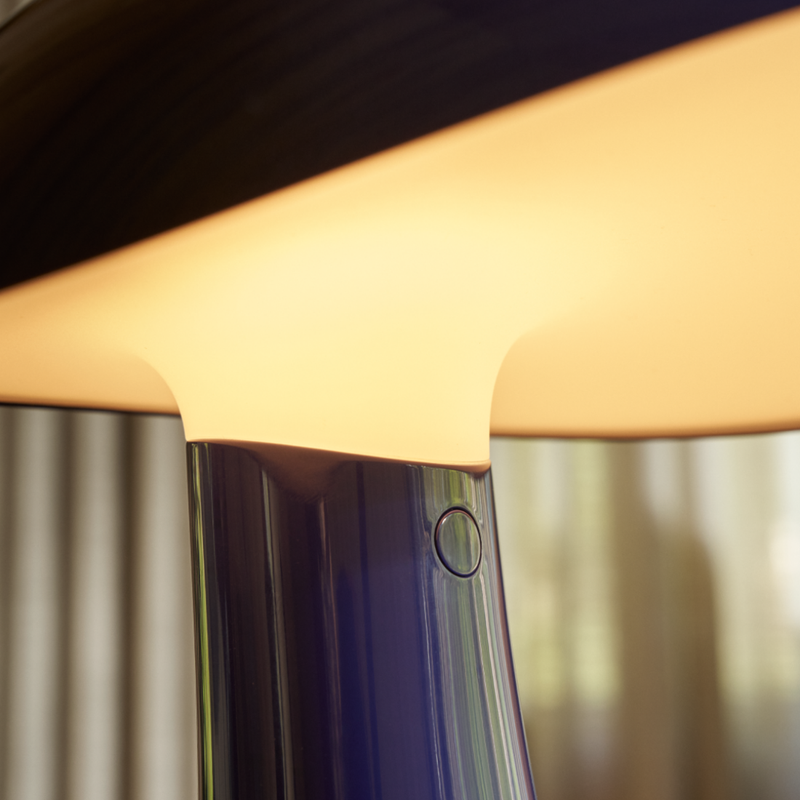 Rumee 220 Portable Lamp（ルーミー 220 ポータブル ランプ）| Louis poulsen（ルイスポールセン）