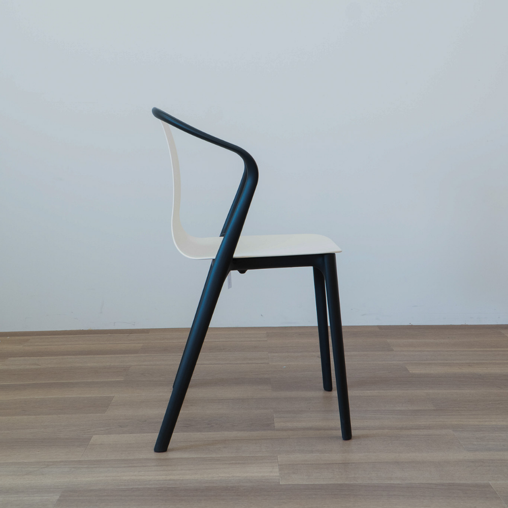 ベルヴィル アームチェア | vitra（ヴィトラ）の正規代理店Shinc lab